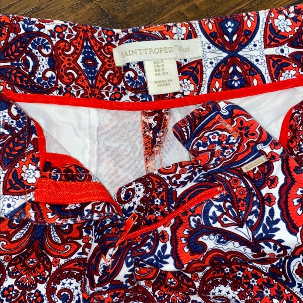 Patterned shorts - Picture 2 of 3